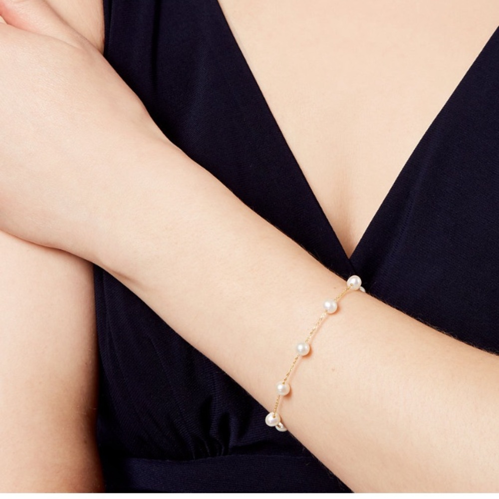14 k solid gold & freshwater pearl bracelet